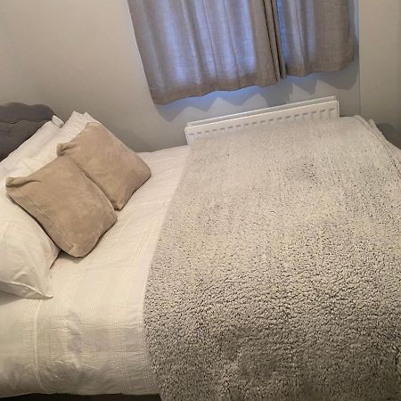 Convenient Room Belfast Bagian luar foto