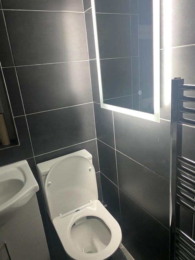 Convenient Room Belfast Bagian luar foto