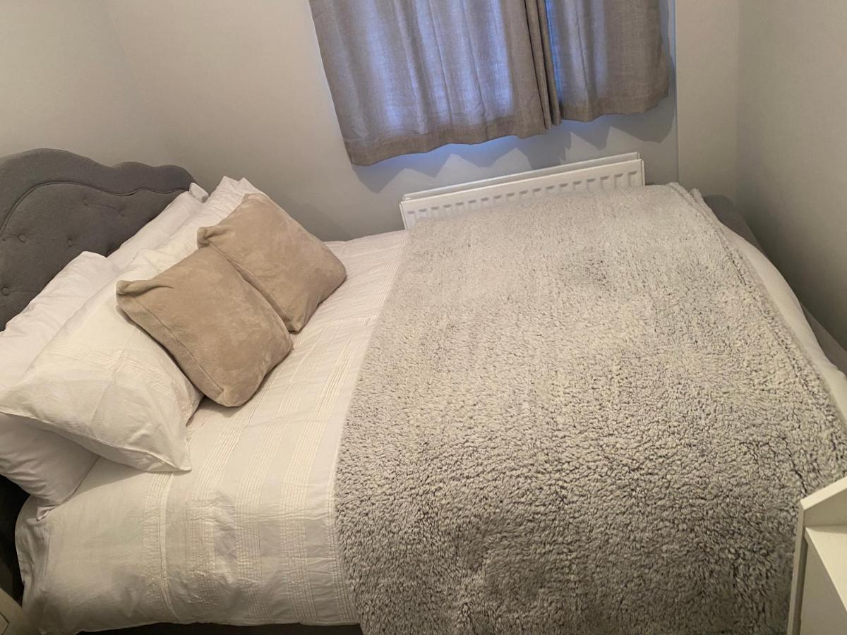 Convenient Room Belfast Bagian luar foto