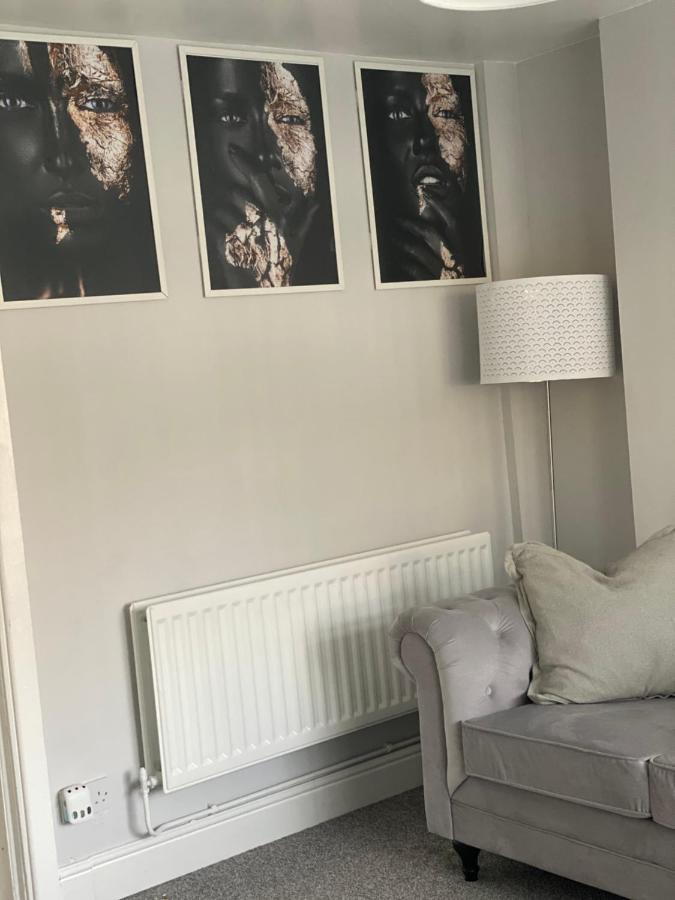 Convenient Room Belfast Bagian luar foto